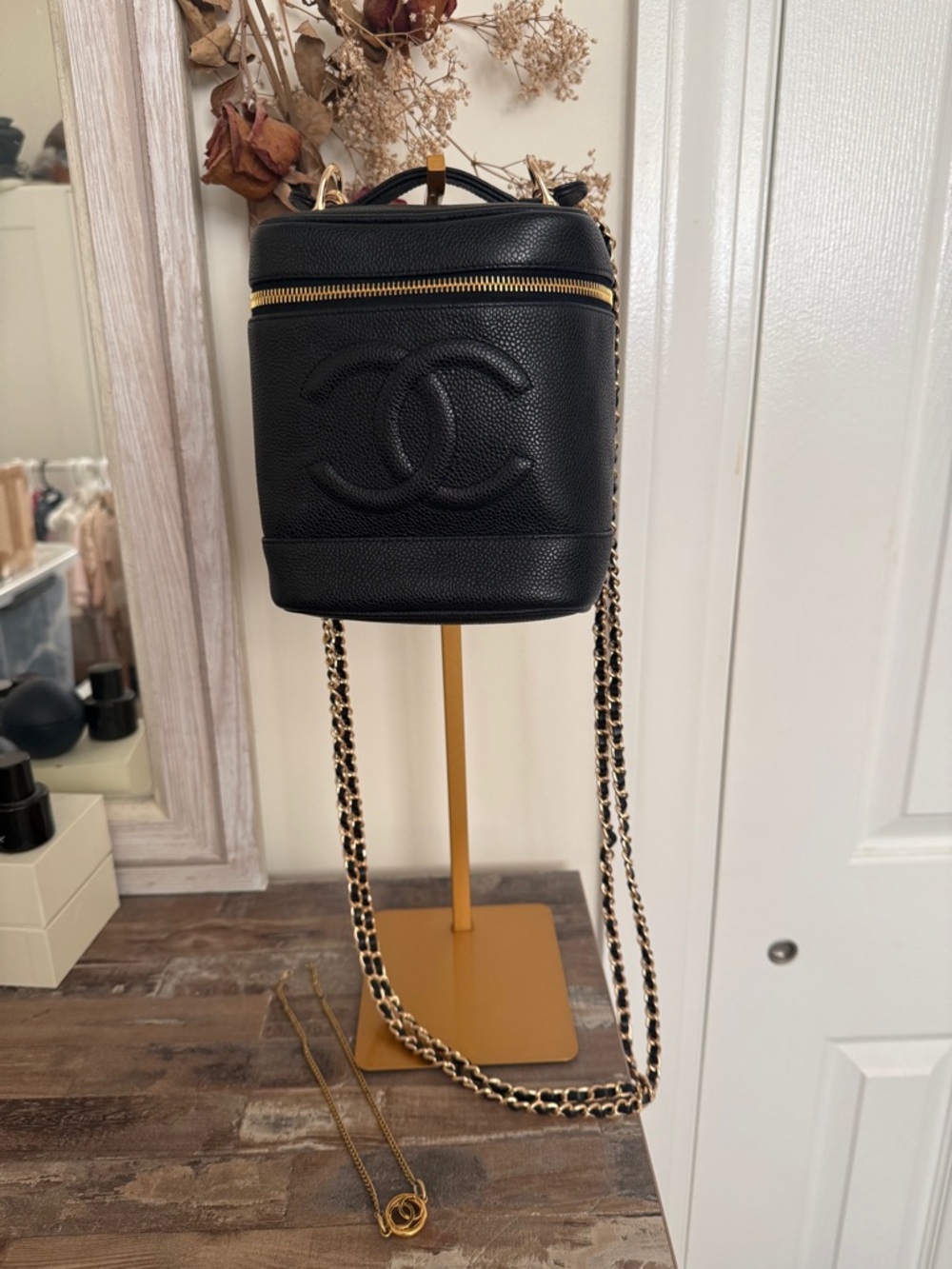 Chanel Vintage Caviar Vanity Case Black GHW CC Crossbody w/ Chain Strap 1997–99